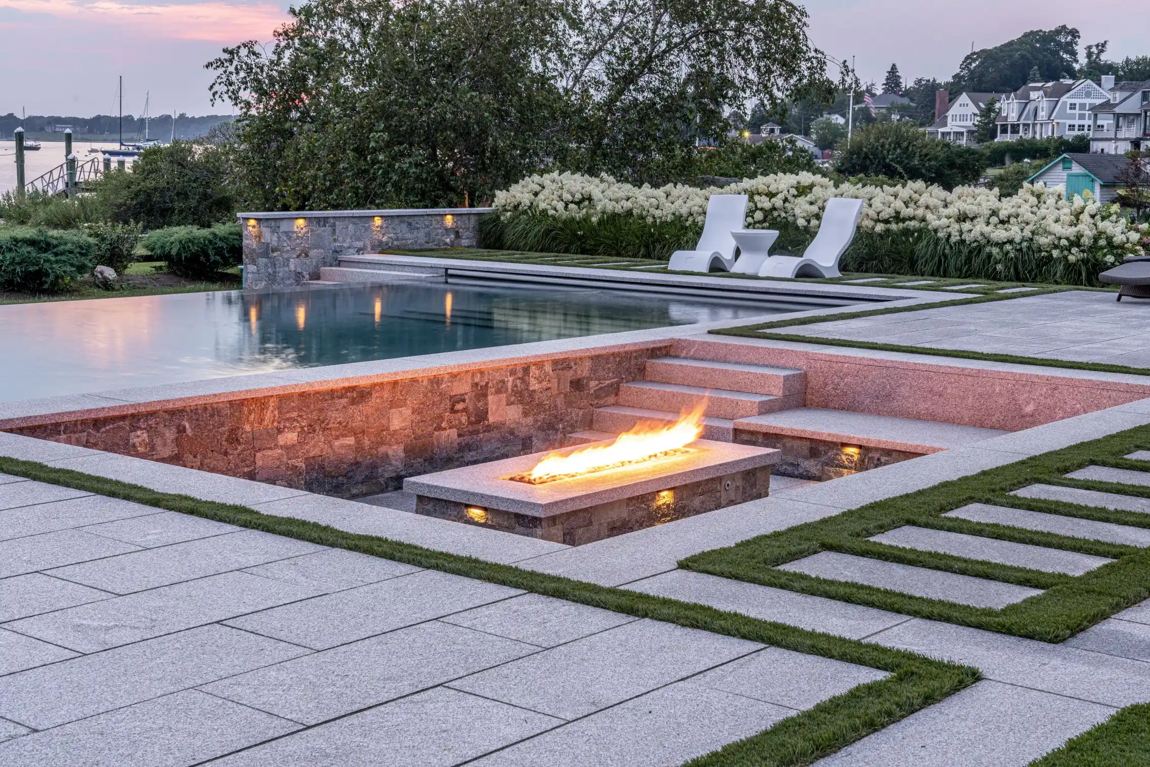 Sunken firepit lounge
