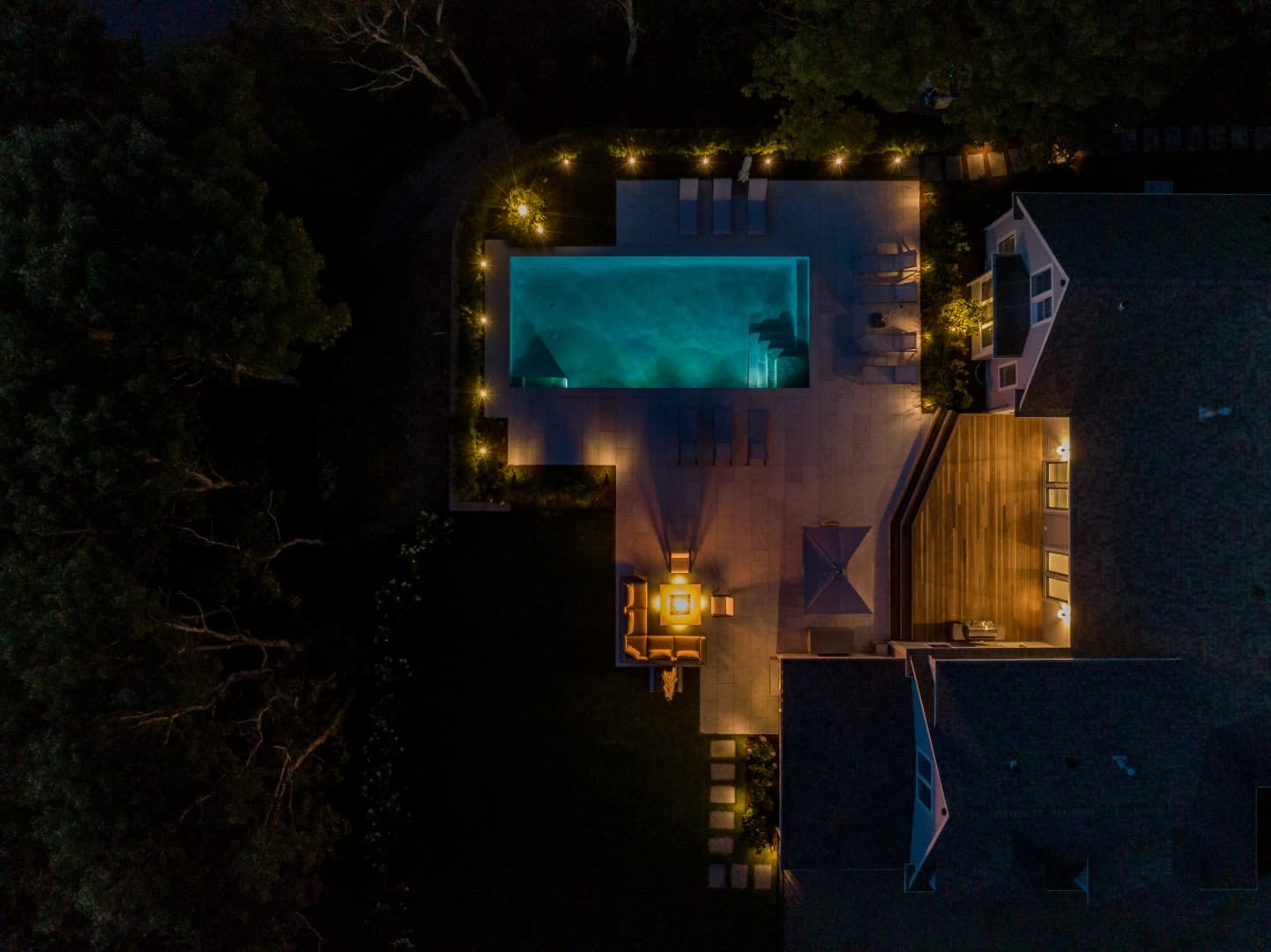 Aerial and greenery frame