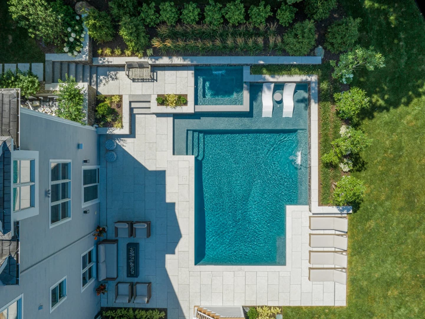 Overhead estate detail