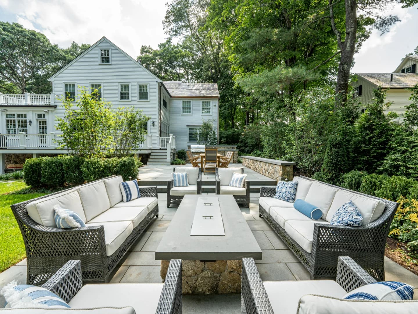 Interior-to-exterior transition