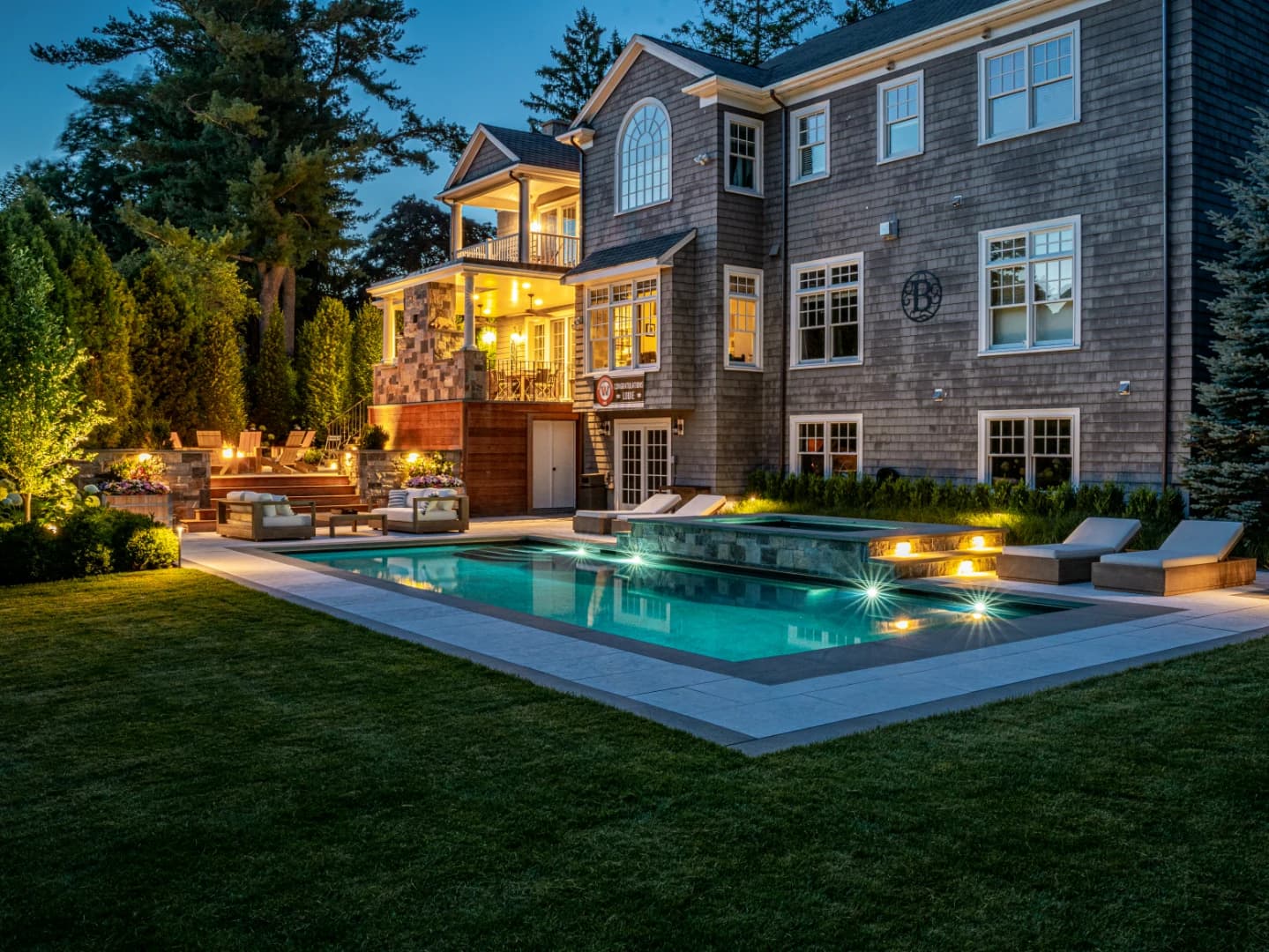 Night terrace detail