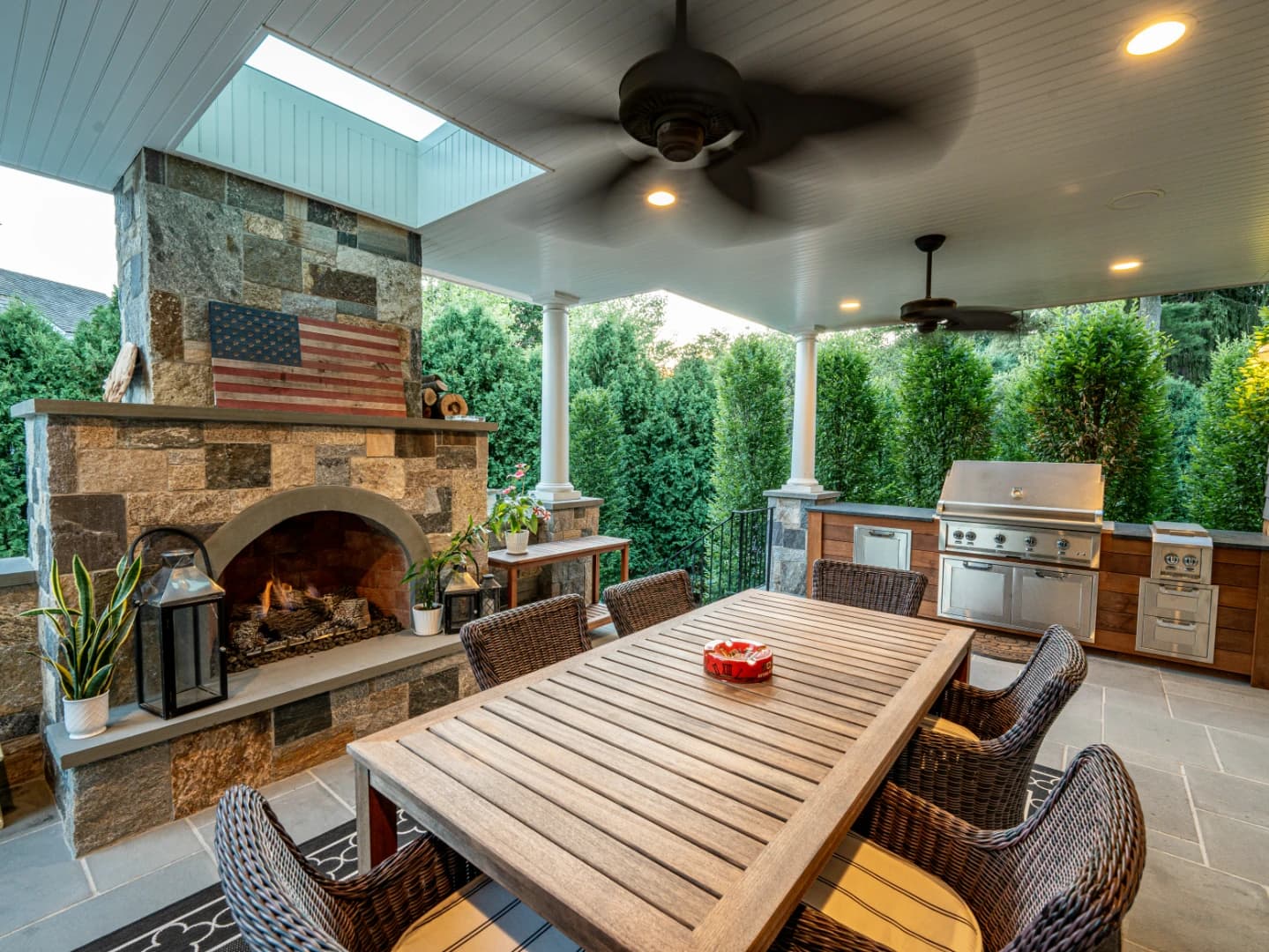 Kitchen bar and counters